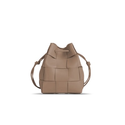 BOTTEGA VENETA LARGE CASSETTE BUCKE 680218VCQC43030 (18*14*14cm)